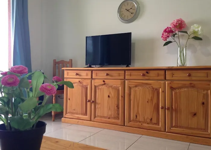 Vv Cristianos Centre *