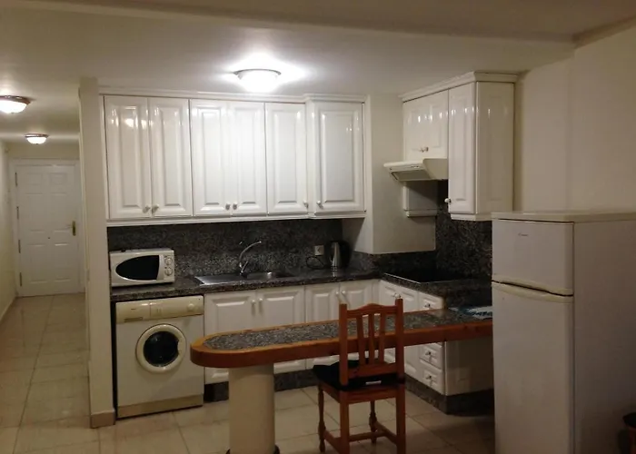 Vv Cristianos Centre