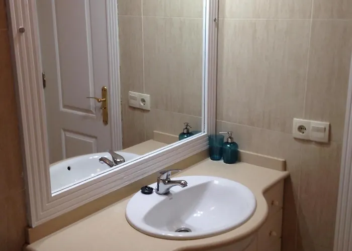 Vv Cristianos Centre * לוס כריסטיאנוס